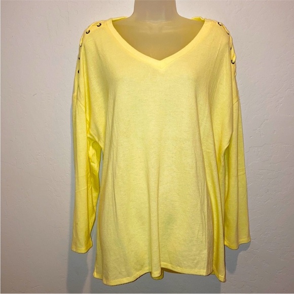 The Sweatshirt Project 2X Yellow lace-up shoulder - Picture 10 of 10